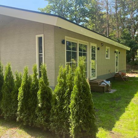 Prachtig ruim chalet op privacyvolle locatie Ermelo Exterior foto
