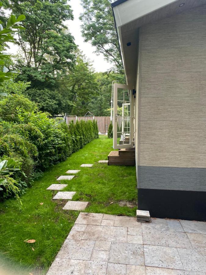 Prachtig ruim chalet op privacyvolle locatie Ermelo Exterior foto